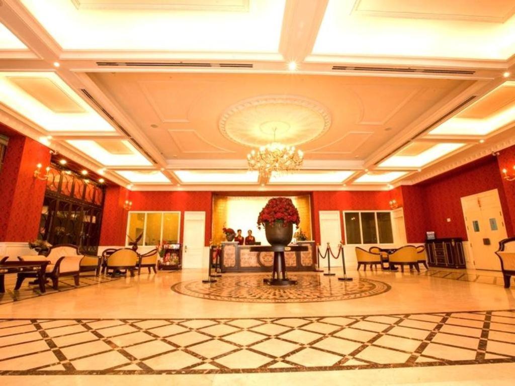 Den Long Do Hotel Nha Trang Buitenkant foto