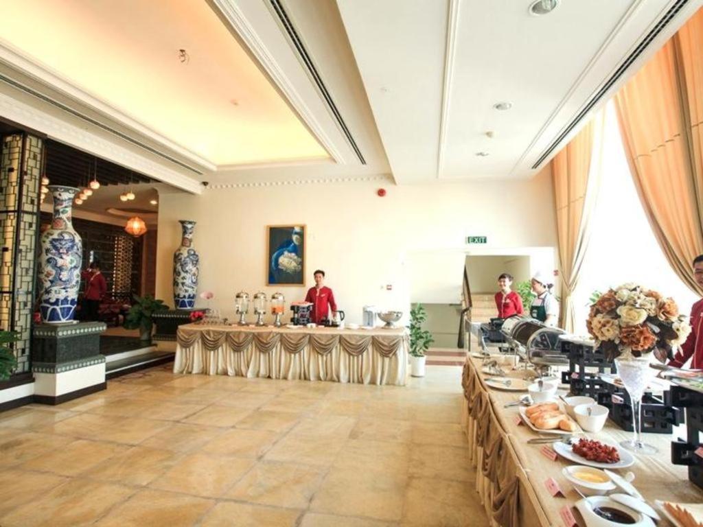 Den Long Do Hotel Nha Trang Buitenkant foto