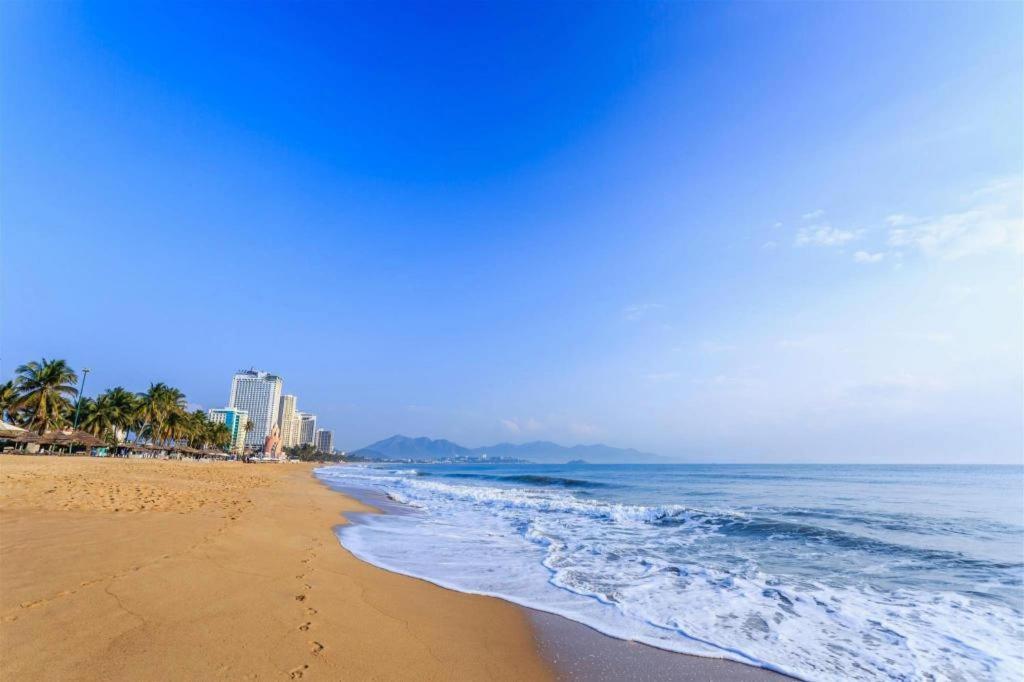 Den Long Do Hotel Nha Trang Buitenkant foto