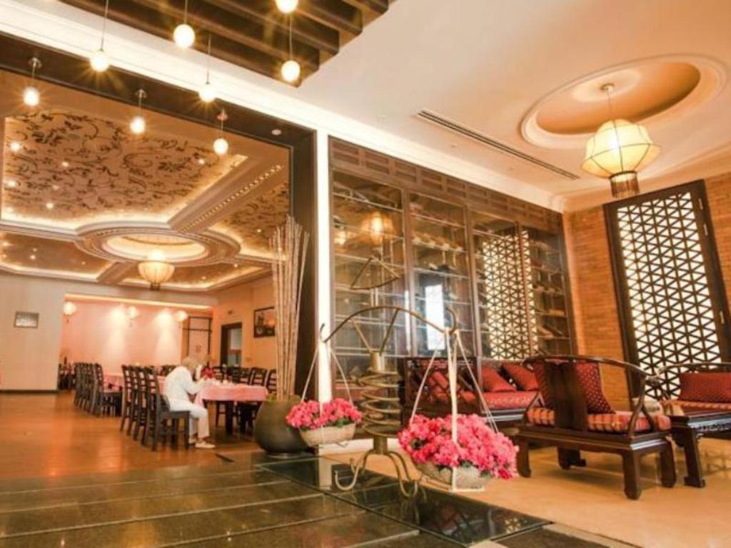 Den Long Do Hotel Nha Trang Buitenkant foto