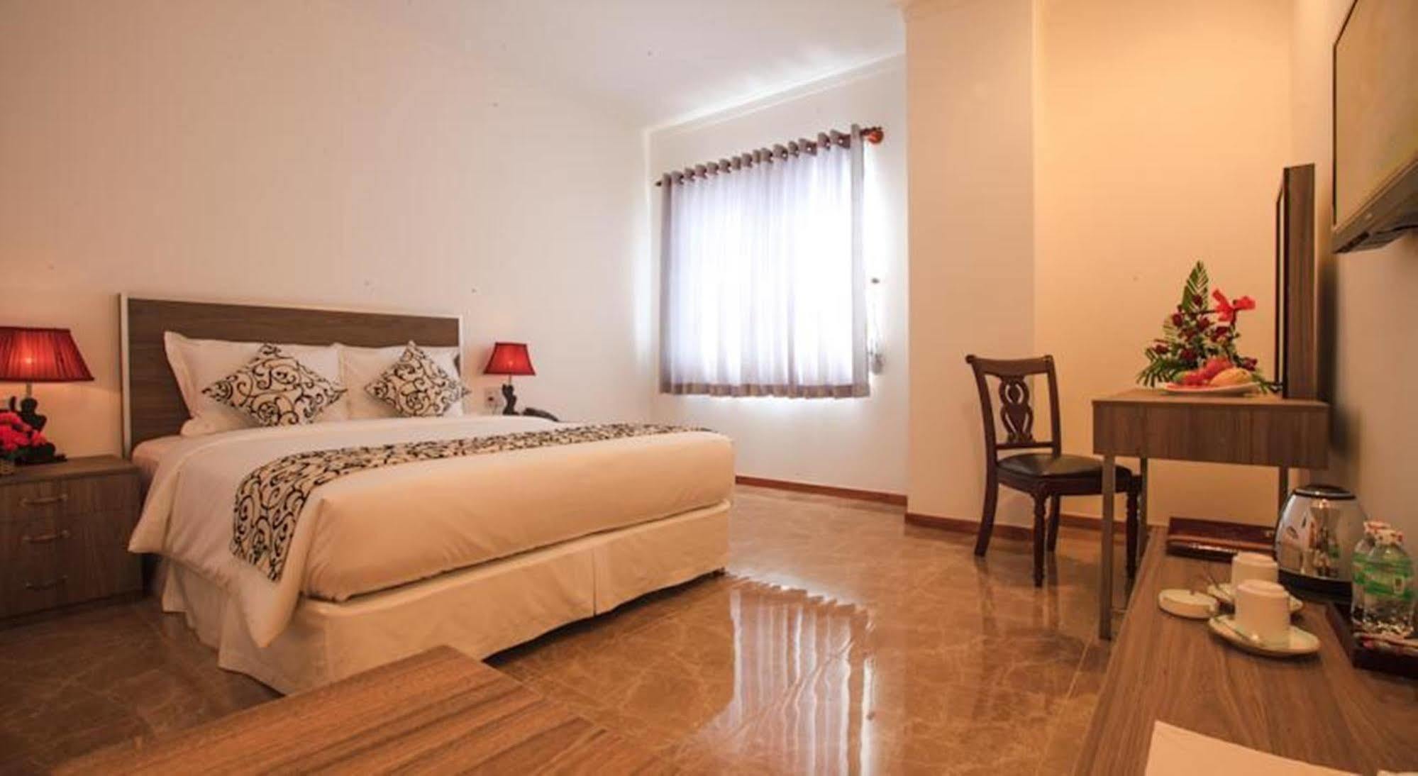 Den Long Do Hotel Nha Trang Buitenkant foto