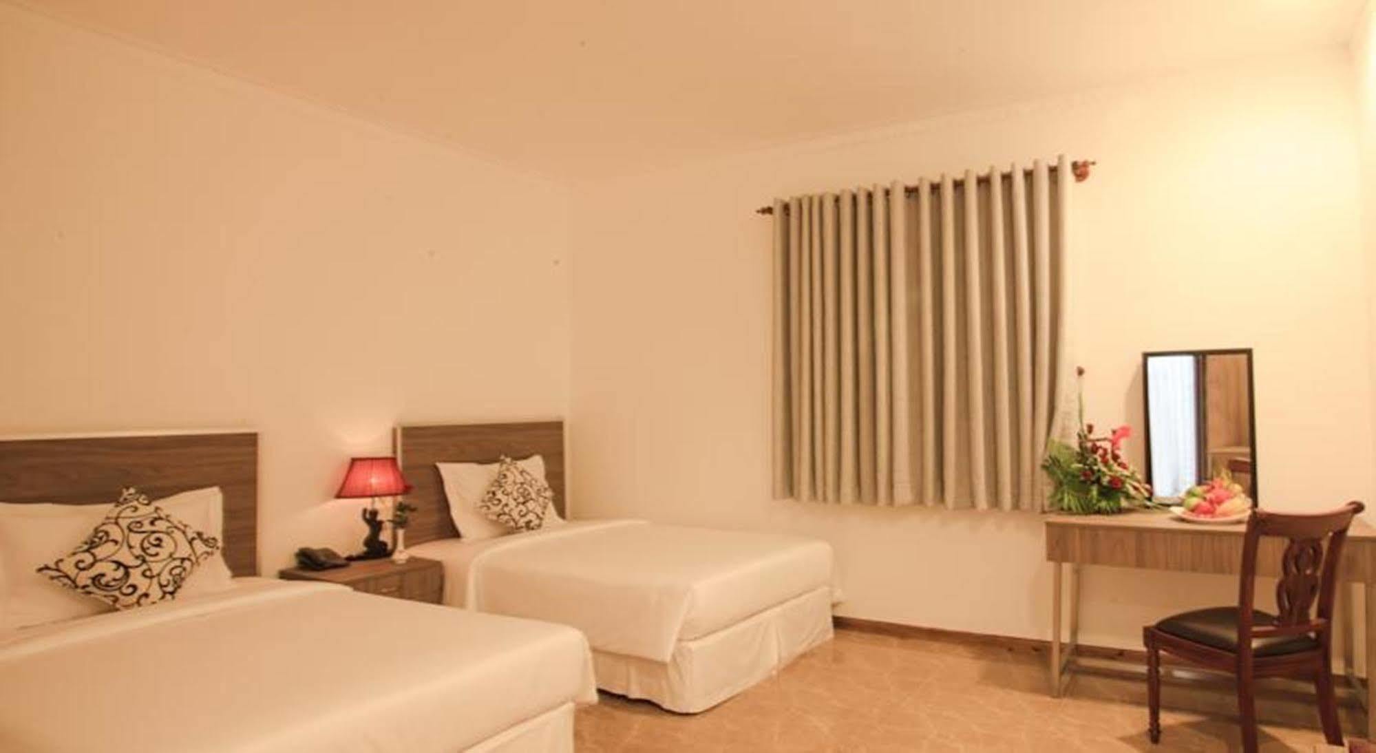 Den Long Do Hotel Nha Trang Buitenkant foto